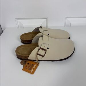 Project Cloud Belmont Beige Clog‎ Women’s size 8 New With Tags No Box
